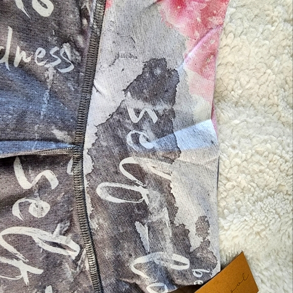 ????⚘️?As Seen On Jlo NiyamaSol Vintage Gratitude Leggings BNWT main image 4